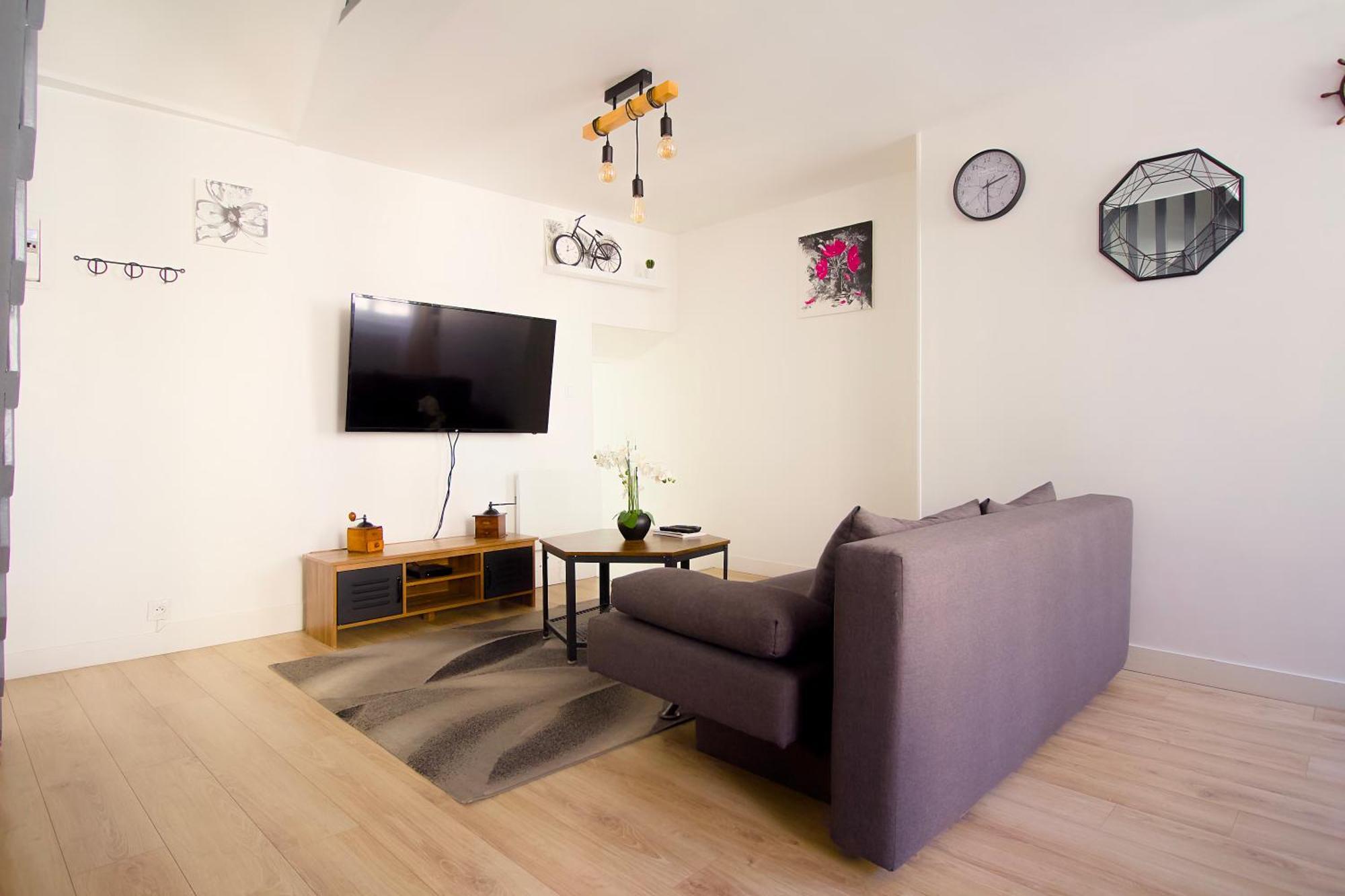 Triplex Lumineux A Cherbourg, Hyper Centre, 2 Pas Du Port & Vie Nocturne, Intendance Luxury Host Экстерьер фото