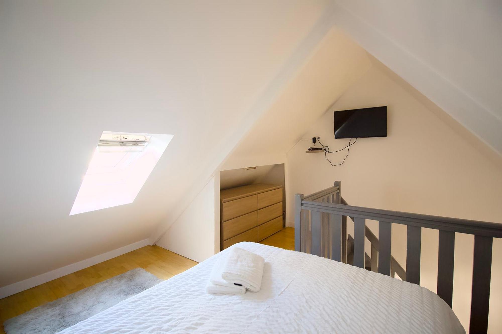 Triplex Lumineux A Cherbourg, Hyper Centre, 2 Pas Du Port & Vie Nocturne, Intendance Luxury Host Экстерьер фото